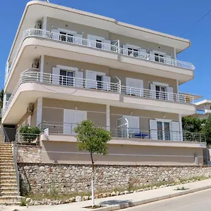 Isabela , Sarandë Albania